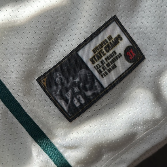 LeBron James’ High School Jersey - Picture 4 of 5